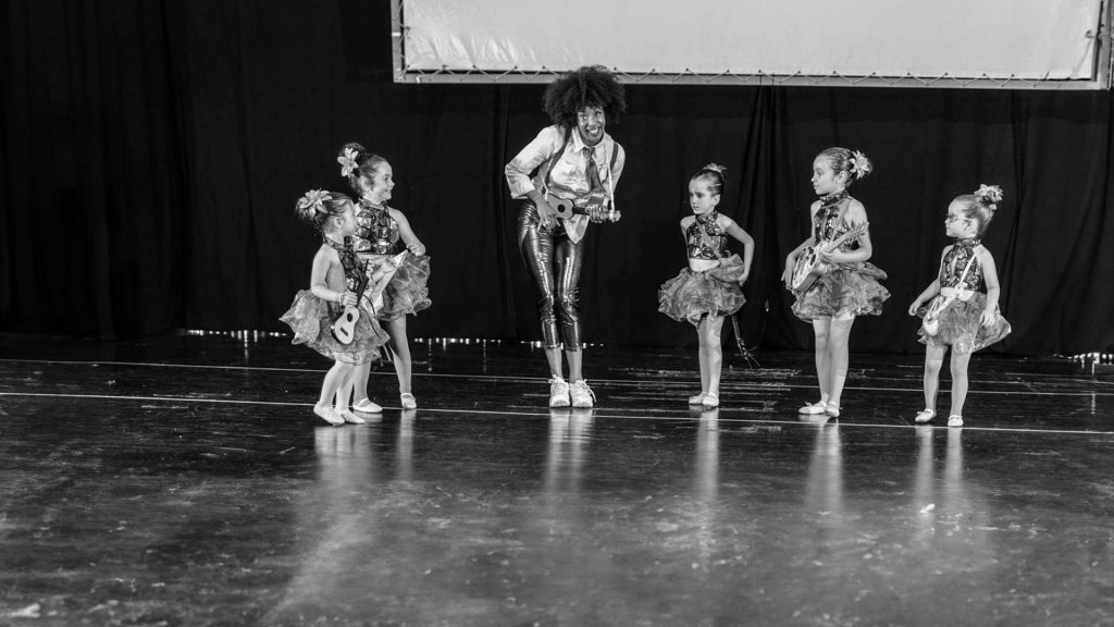 clases baile ninos Clases de ballet, hip hoy y break dance en Baiona